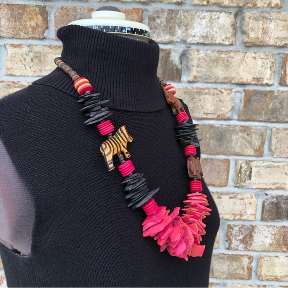 Vintage Chunky Boho Carved Wood African Safari Pink Brown Black Necklace - Picture 7 of 14